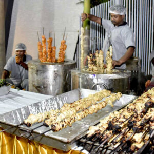 The-Maharaja-caterers-in-malda--making-tandoori